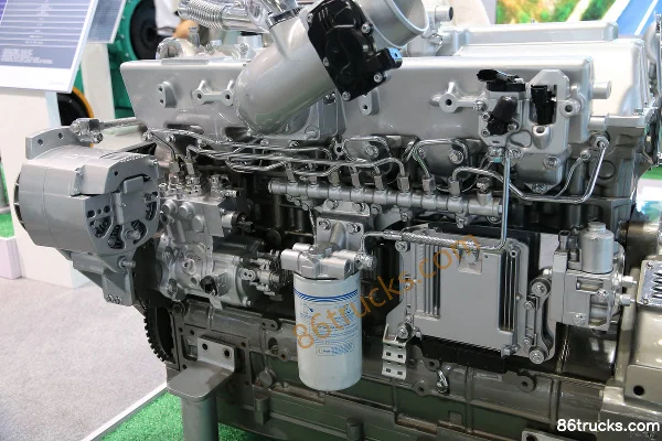 Yuchai YC6L330-60 350 hp 8.4L Euro VI Diesel Engine Exterior (3) | 86Trucks