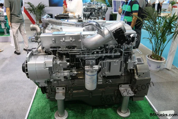 Yuchai YC6L330-60 350 hp 8.4L Euro VI Diesel Engine Exterior (2) | 86Trucks