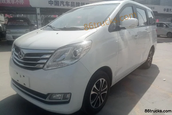 Changan Light Truck Ruixing 150 hp 1.5L commercial van Exterior (3) | 86Trucks
