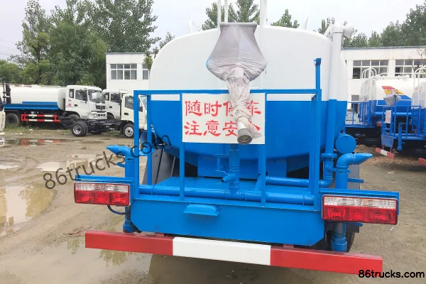 Dongfeng Furui 484 120hp 4X2(6 wheels) Water Sprinkler Truck (Chengliwei Brand) Exterior (3) | 86Trucks