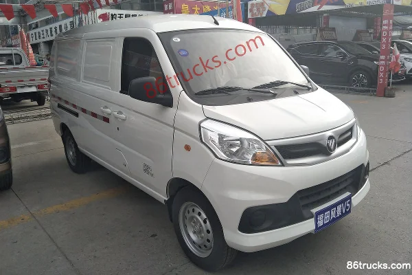 Tuyano Foton Business Vehicle Fengjing V5 Van/Light Bus