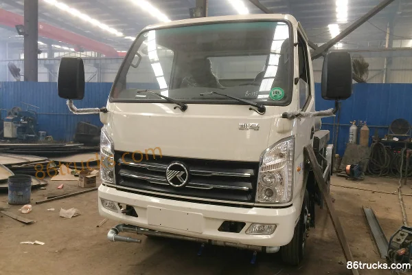 Kama Fulaika 95hp 4X2(6 wheels) Water Sprinkler Truck Exterior (2) | 86Trucks