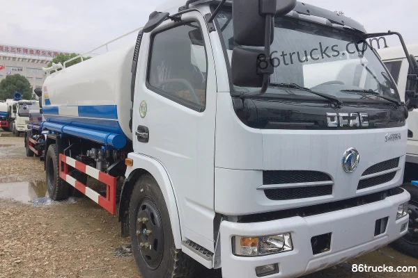 Dongfeng Furui Ka 484 129 hp 4X2(6 wheels) Water Sprinkler Truck (Zhongqi Liwei Brand) Exterior
