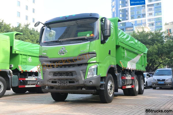 Dongfeng Liuqi Chenglong H7 385 hp 6X4(10 wheels) 5.6m Dump Truck Exterior (3) | 86Trucks