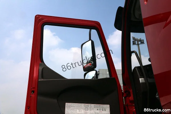 Dongfeng Liuqi Chenglong H5 350hp 6X4(10 wheels) 5.6m dump truck Cab (2) | 86Trucks
