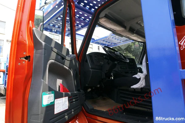 FAW Liute Anjie (L5R) heavy truck 350 hp 4X2(6 wheels) car carrier long-nose tractor truck Cab (1) | 86Trucks