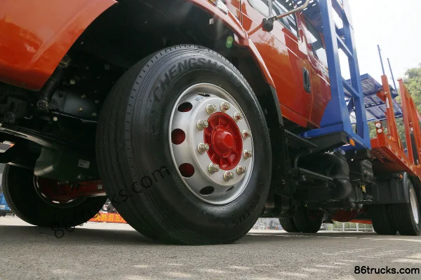 FAW Liute Anjie (L5R) heavy truck 350 hp 4X2(6 wheels) car carrier long-nose tractor truck Chassis (3) | 86Trucks