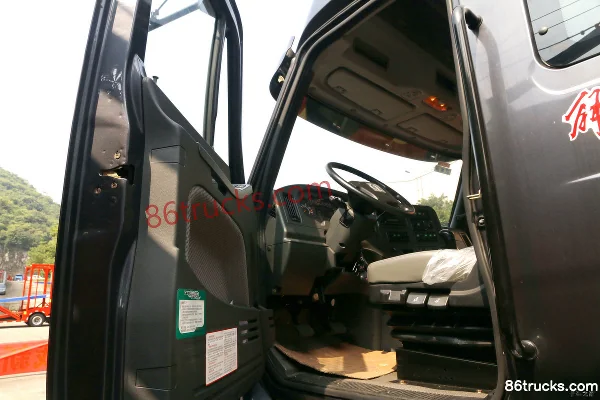 FAW Liute Anjie (L5R) camion lourd version froide 350 ch 6X4(10 roues) tracteur routier à capot Cabine (1) | 86Trucks