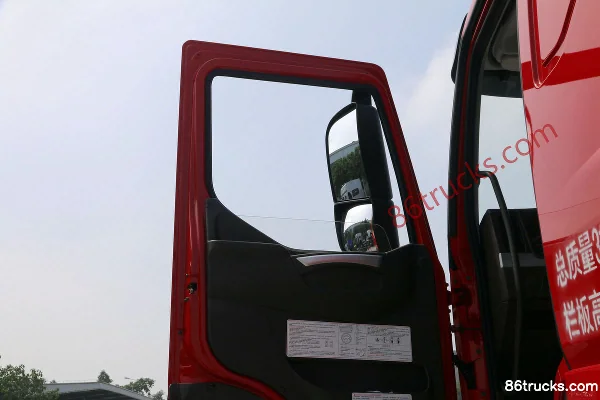 Dongfeng Liuqi Chenglong H7 400hp 8X4(12 wheels) 8.2m dump truck chassis Cab (2) | 86Trucks