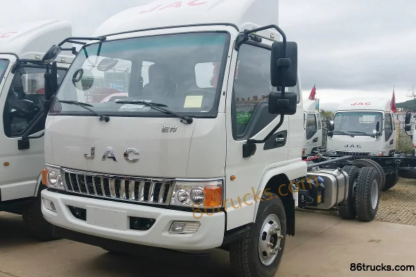 JAC Junling E6 156 ch 4X2(6 roues) châssis de camion porteur à ridelles cabine simple 4,18 m Extérieur (2) | 86Trucks