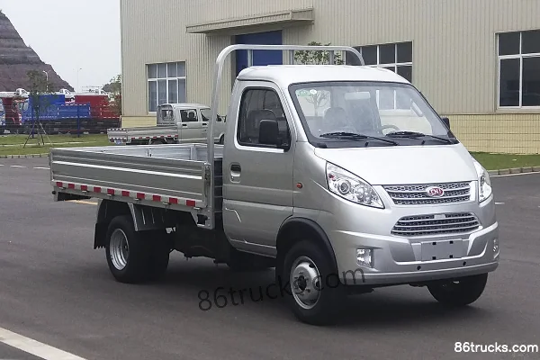 NanJun Ruidi 1.5L 112hp 4X2(6 wheels) Gasoline 3.1m Single Row Flatbed Mini Truck Exterior (2) | 86Trucks
