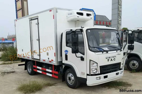 FAW Linghe 117 ch 4X2(6 roues) camion frigorifique cabine simple 4,1 m Extérieur