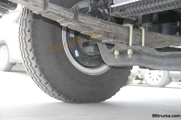 JAC Shuailing H415 154 hp 4X2(6 wheels) 5.5m Single Row Flatbed Cargo Truck Chassis (1) | 86Trucks