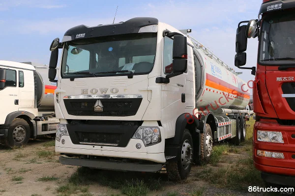 Sinotruk HOWO T5G 340 hp 8X4(12 wheels) Oil Tanker Truck (Kailai Brand) Exterior (3) | 86Trucks