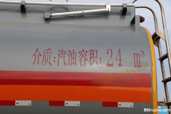 Sinotruk HOWO T5G 280hp 6X4(10 wheels) fuel tanker (Xingshi brand) Chassis (3) | 86Trucks