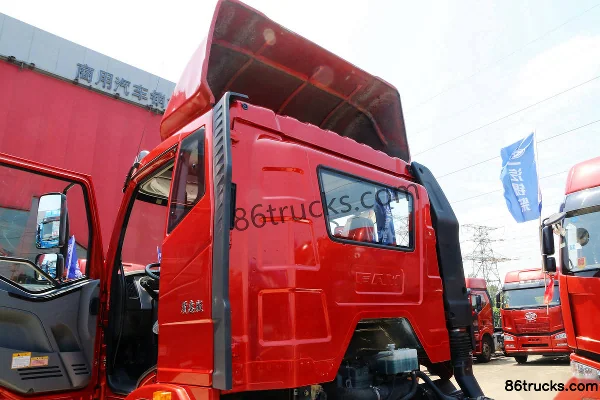FAW Jiefang J6L Medium Truck Elite Edition 220 hp 4X2(6 wheels) 7.8m Box Cargo Truck (Beijing VI) Cab (1) | 86Trucks