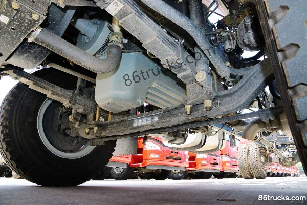 FAW Jiefang J6L Medium Truck Elite Edition 220 hp 4X2(6 wheels) 7.8m Box Cargo Truck (Beijing VI) Chassis (3) | 86Trucks