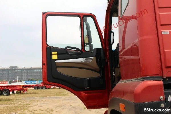 Sinotruk Hohan J7B Heavy Truck 380hp 6X4(10 wheels) Tractor Truck (4.111 Axle Ratio) Cab (1) | 86Trucks