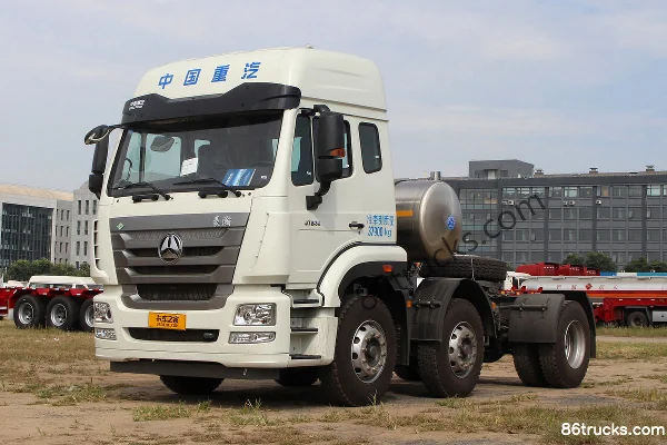 Sinotruk Hohan J7B Heavy Truck 320hp 6X2(8 wheels) LNG Tractor Truck Exterior (3) | 86Trucks