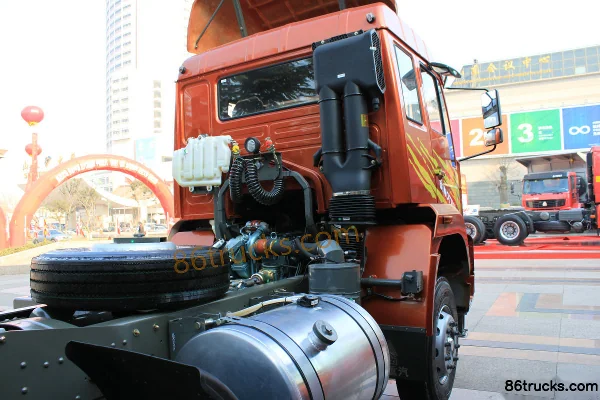 Sinotruk Jinwangzi Poids lourd 300 ch 6X4(10 roues) Tracteur routier (toit semi-surélevé, version Elite) Cabine (1) | 86Trucks