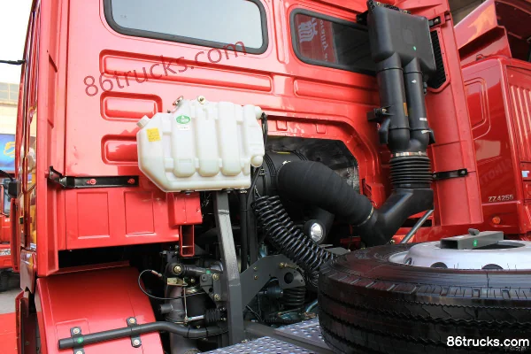 Sinotruk HOKA Heavy Truck 375 hp 6X4(10 wheels) Tractor Truck Cab (2) | 86Trucks