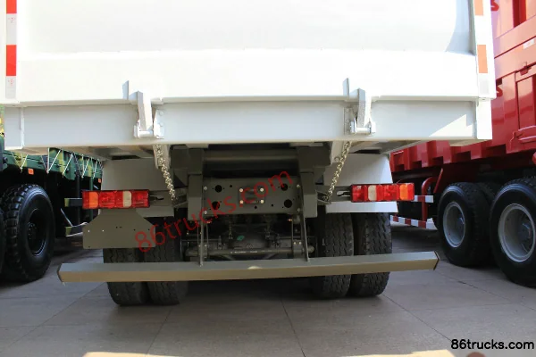 Sinotruk HOWO A7 Series Heavy Truck 375 hp 8X4(12 wheels) 8.5m Dump Truck Cab (1) | 86Trucks
