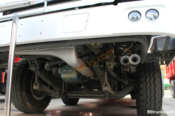 Sinotruk HOWO Heavy Truck 336 hp 8X4(12 wheels) 8.2m All-Aluminum Dump Truck Cab (1) | 86Trucks