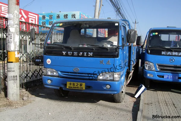 Yuejin ZuanKa Series 103hp 4X2(6 wheels) 4.7m single-row flatbed cargo truck Exterior (2) | 86Trucks
