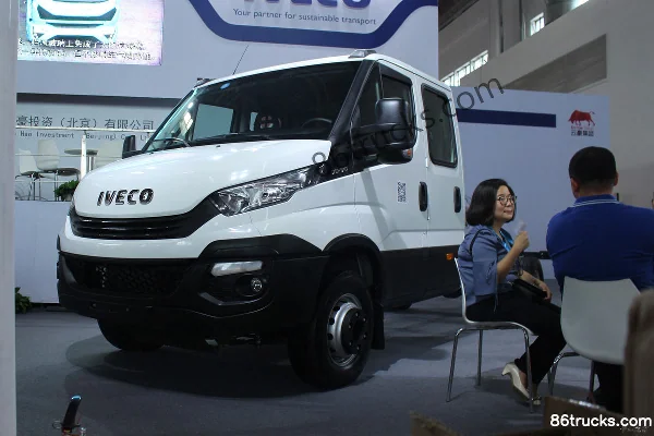 IVECO New Daily 170hp 4X2(6 wheels) 7-ton Fire Truck Chassis (70C17H) Exterior (3) | 86Trucks