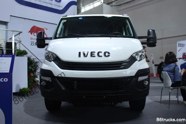 IVECO New Daily 170hp 4X2(6 wheels) 7-ton Fire Truck Chassis (70C17H) Exterior (2) | 86Trucks
