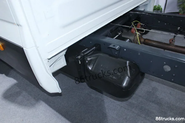IVECO New Daily 170hp 4X2(6 wheels) 7-ton Fire Truck Chassis (70C17H) (2) | 86Trucks
