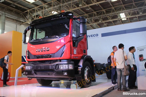 IVECO Eurocargo 279hp 4X2(6 wheels) 18-ton fire truck chassis Exterior (3) | 86Trucks