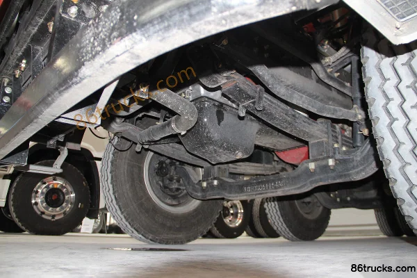 Foton AumanETX 400 ch 8X4(12 roues) camion benne 5,8 m Châssis (1) | 86Trucks