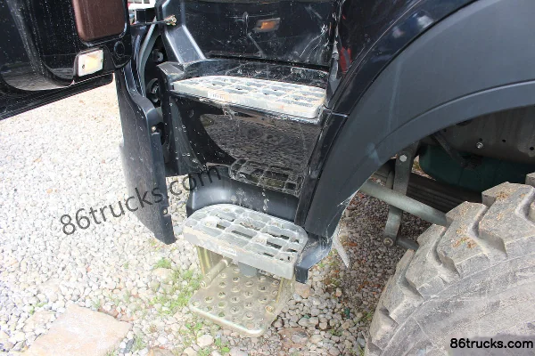 Sinotruk Wangpai W5G heavy truck 380 hp 6X4(10 wheels) 6.2m dump truck Cab (1) | 86Trucks