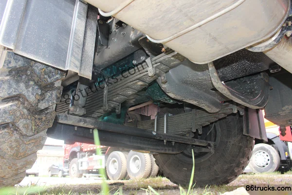 Sinotruk Wangpai W5G heavy truck 380 hp 6X4(10 wheels) 6.2m dump truck Chassis (3) | 86Trucks