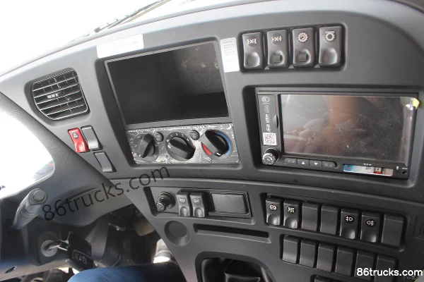 Dongfeng Commercial Vehicle Tianlong KC Heavy Truck 520hp 8X4(12 wheels) 8m Dump Truck Cab (3) | 86Trucks