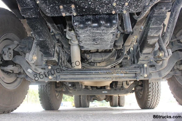 Dongfeng Commercial Vehicle Tianlong KC Heavy Truck 520hp 8X4(12 wheels) 8m Dump Truck Chassis (2) | 86Trucks