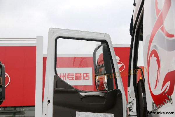 Dongfeng Liuqi Chenglong T7 Heavy Truck 460 hp 6X4(10 wheels) Long-nose Tractor Truck Cab (2) | 86Trucks