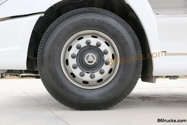 Dongfeng Liuqi Chenglong T7 Heavy Truck 460 hp 6X4(10 wheels) Long-nose Tractor Truck Chassis (3) | 86Trucks