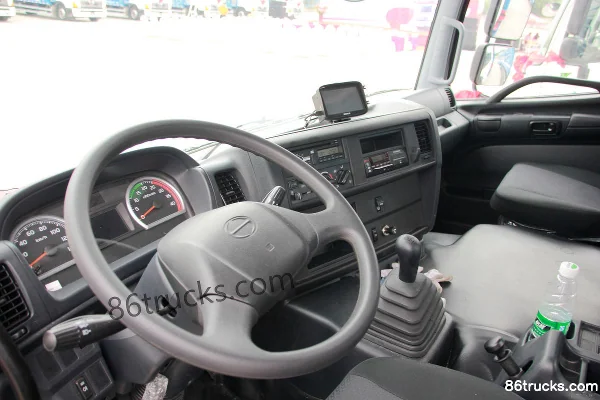 Guangqi HINO 700 Series Heavy Truck 4X2(6 wheels) 9.68m Van Truck Cab (1) | 86Trucks