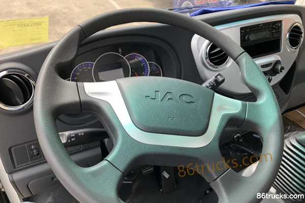 JAC New Kangling H6 Wide Body 156hp 4X2(6 wheels) 4.18m single-row stake light truck chassis Cab (2) | 86Trucks