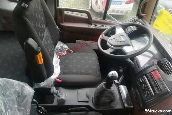 JAC Gallop A5L camion lourd Version standard 245 ch 4X2(6 roues) tracteur routier Cabine (3) | 86Trucks