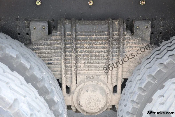 SHACMAN Delong New M3000 375hp 8X4(12 wheels) 6.2m dump truck (China VI) Chassis (3) | 86Trucks