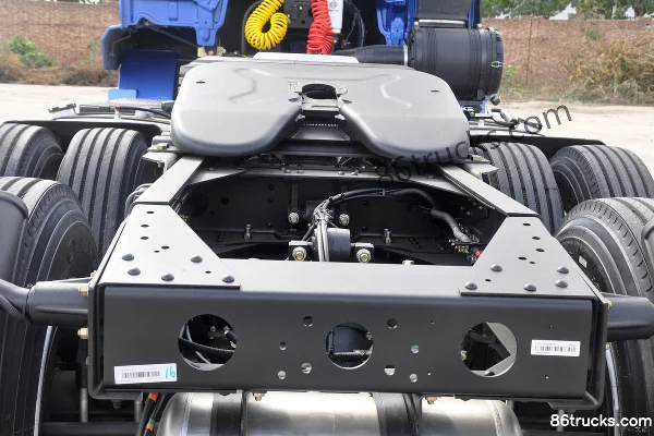 SHACMAN Delong New M3000 Lightweight Version 430 hp 6X4(10 wheels) Tractor Truck Chassis (3) | 86Trucks