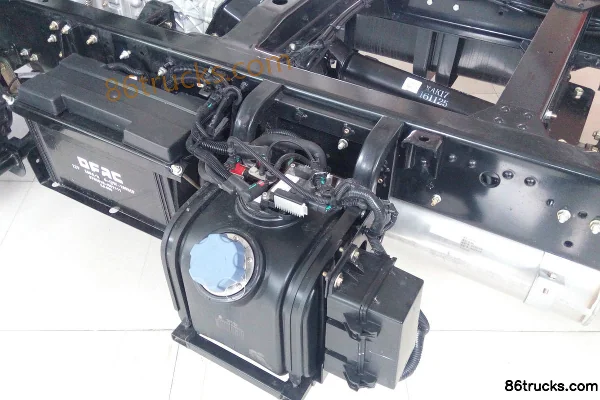 Dongfeng Duolika D6 150 ch 4X2(6 roues) châssis camion fourgon cabine simple 4,17 m (1) | 86Trucks