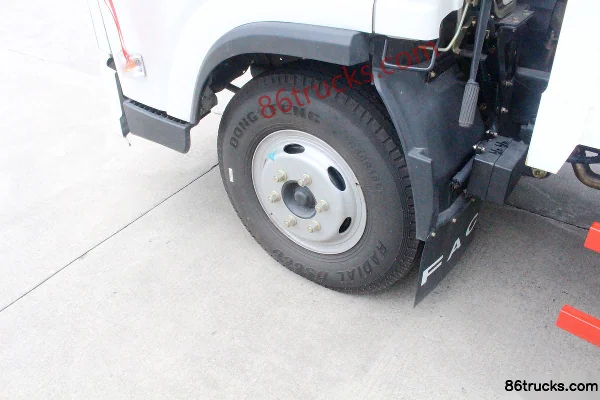FAW Linghe 116hp 4X2(6 wheels) 3.79m semi-row box truck light truck Chassis (3) | 86Trucks
