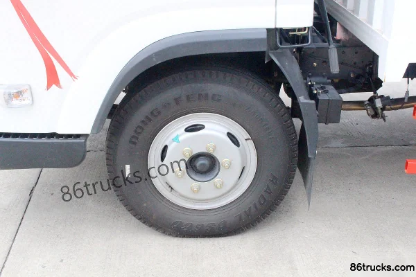 FAW Linghe 116hp 4X2(6 wheels) 3.79m semi-row box truck light truck Chassis (2) | 86Trucks