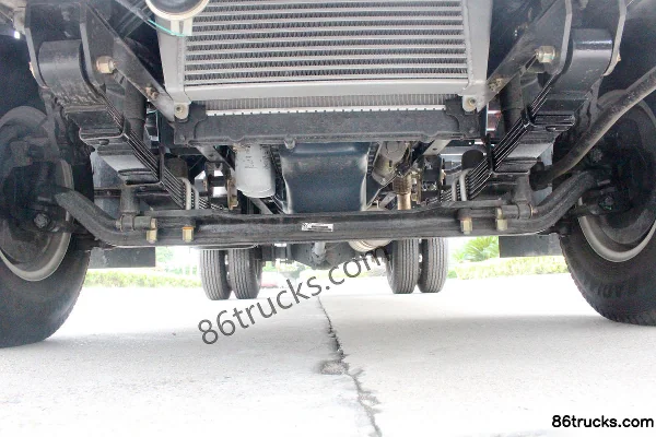 FAW Linghe 116hp 4X2(6 wheels) 3.79m semi-row box truck light truck Chassis (1) | 86Trucks