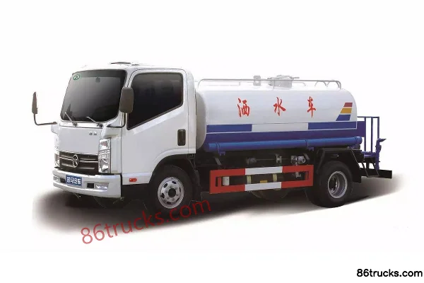 Kama Kaijie 116 hp 4X2(6 wheels) Water Sprinkler Truck Exterior