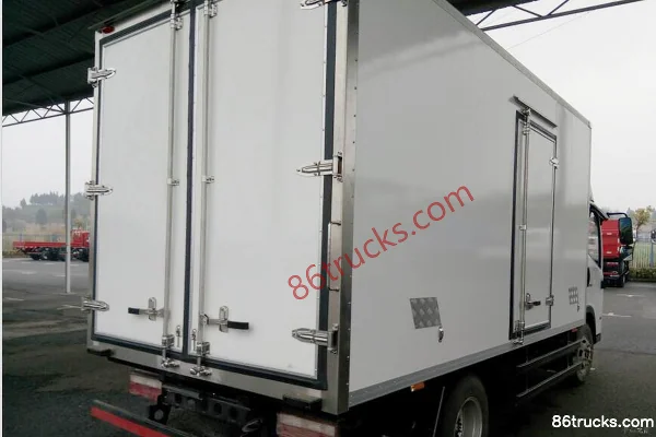 Hyundai Commercial Vehicle (formerly Sichuan Hyundai) Zhidao 300M 130 hp 4X2(6 wheels) Refrigerated Truck Exterior (3) | 86Trucks